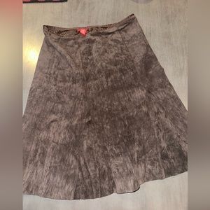 Gorgeous 100 percent vintage  leather/suede Anne Klein skirt size 8 nwot